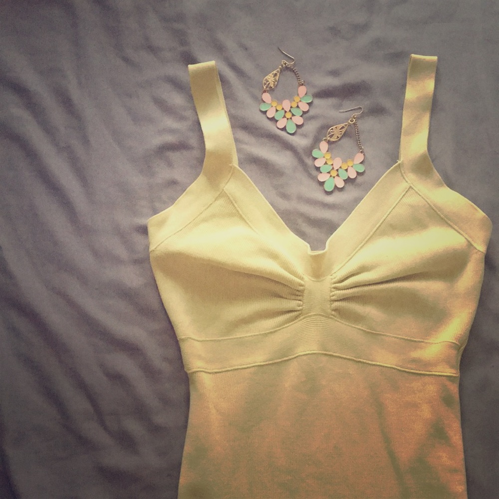 🌸 BCBGMaxazria yellow knee length bodycon dress